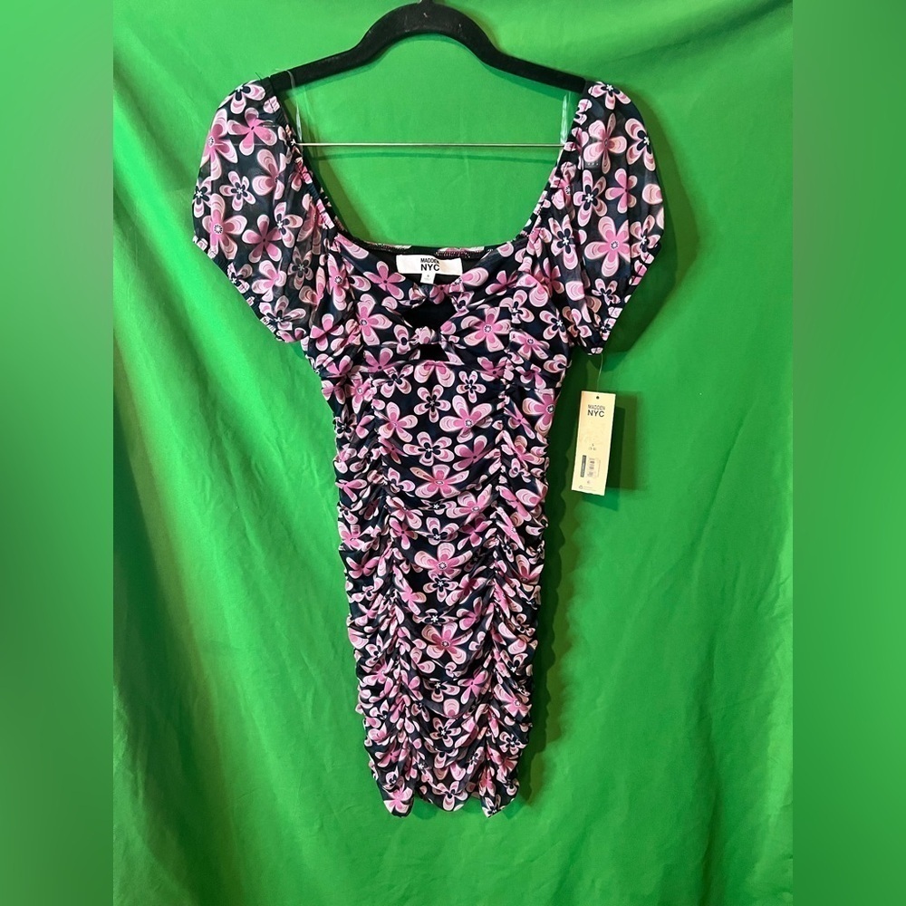 NWT Madden NYC Floral Ruched Dress size Small - Picture 2 of 7